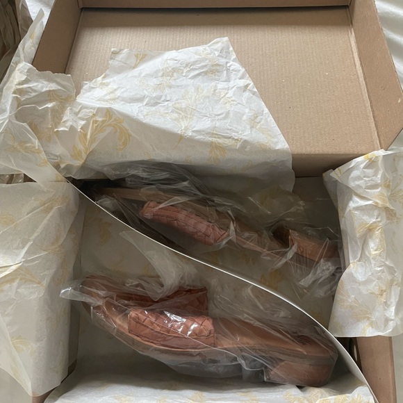 Women’s sandals - brand is Sofft - BRAND NEW - Picture 6 of 6